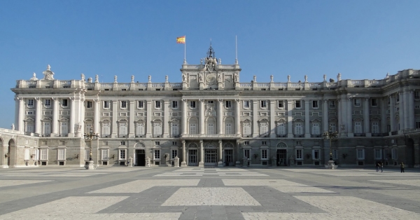 Image credit: http://openbuildings.com/buildings/royal-palace-of-madrid-profile-18901