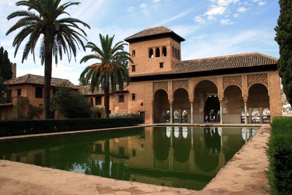 Image credit: http://commons.wikimedia.org/wiki/File:Alhambra_-_Granada_1.jpg