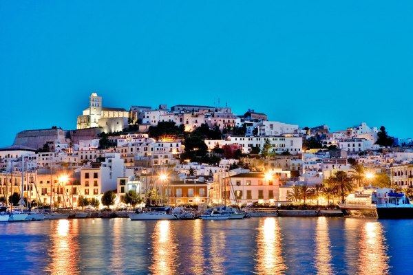 Image credit: http://www.privatejetcharter.nyc/private-jet-charter/spain/ibiza